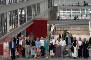 UNICON European Meet-Up 2025 group photo of executive education leaders at emlyon business school in Lyon, France, discussing AI transformation in executive education